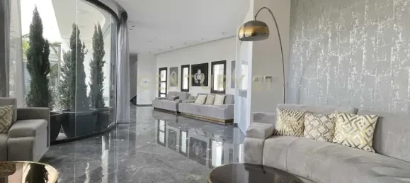 5 bedrooms Villa in Germasogeia, Cyprus No. 3964 5