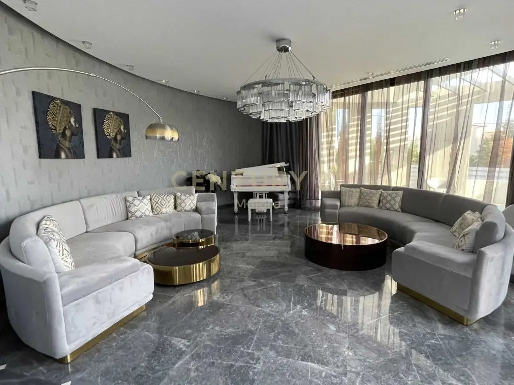 5 bedrooms Villa in Germasogeia, Cyprus No. 3964