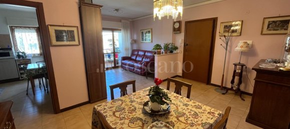 4-salle Appartement à Mentana, Italy No. 47718 8