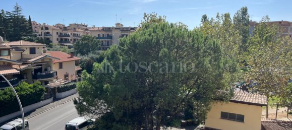 4-salle Appartement à Mentana, Italy No. 47718 6