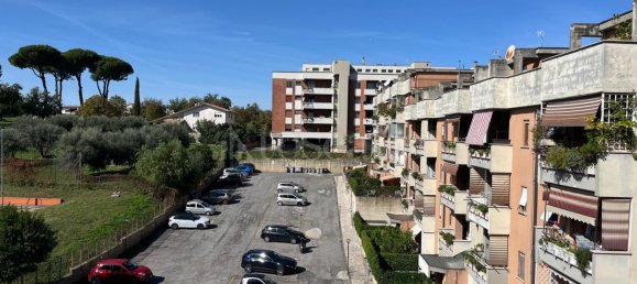 4-salle Appartement à Mentana, Italy No. 47718 4