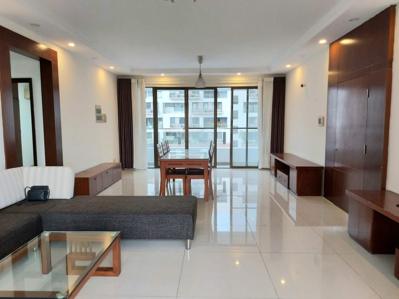 3 bedrooms Apartment in District 7, Vietnam No. 10273