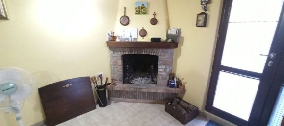 3 rooms Apartment in Castiglione del Lago, Italy No. 50296 6