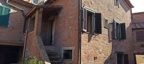 3 rooms Apartment in Castiglione del Lago, Italy No. 50296 2