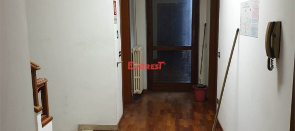 Escritório de 6 divisões em Busto Arsizio, Italy N.º 146753 8