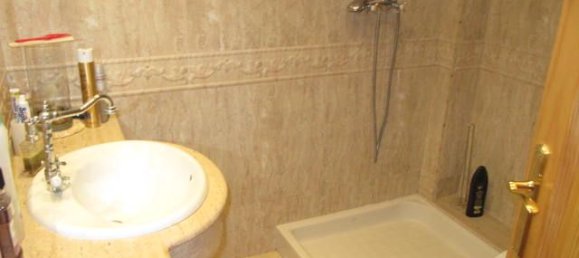 Apartamento de 3 dormitorios en Estepona, Spain No. 133593 4