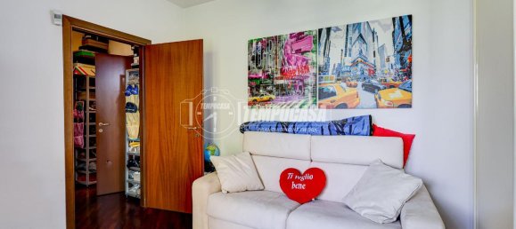 5 rooms Villa in Gallarate, Italy No. 151139 26