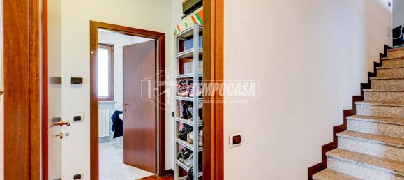 5 rooms Villa in Gallarate, Italy No. 151139 21