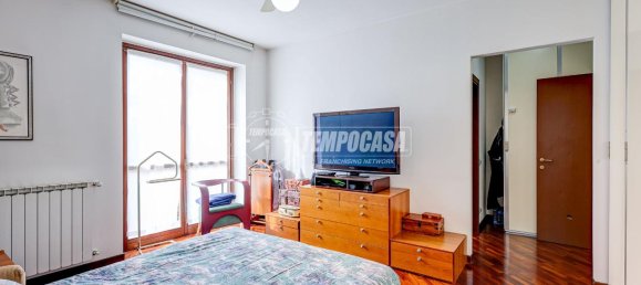 5 rooms Villa in Gallarate, Italy No. 151139 20