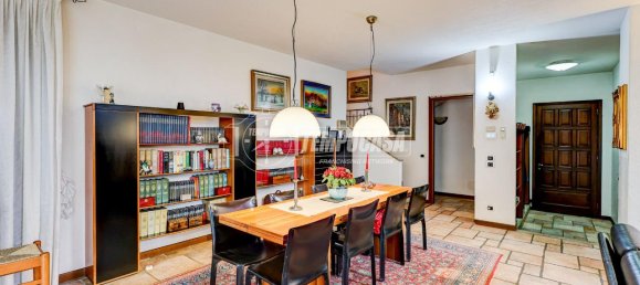 5 rooms Villa in Gallarate, Italy No. 151139 6