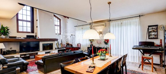 5 rooms Villa in Gallarate, Italy No. 151139 7