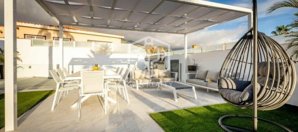 4 bedrooms Villa in Adeje, Spain No. 16416 6