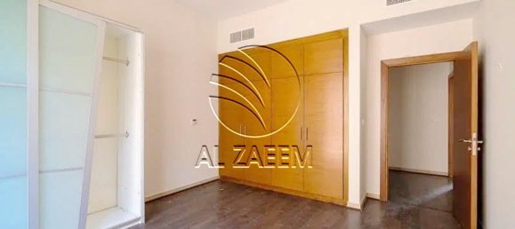 4 bedrooms Townhouse in Abu Dhabi, UAE No. 29823 10