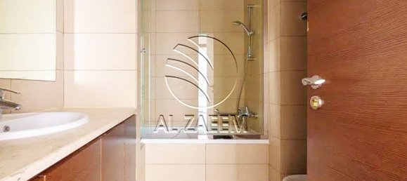 4 bedrooms Townhouse in Abu Dhabi, UAE No. 29823 8