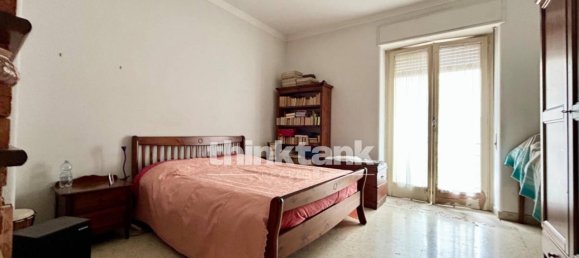 4-salle Appartement à Catania, Italy No. 14603 10