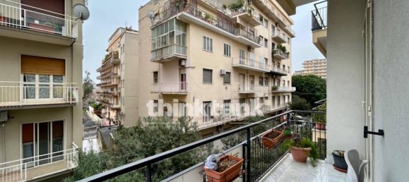 4-salle Appartement à Catania, Italy No. 14603 5