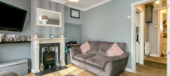 3 bedrooms House in Carshalton, United Kingdom No. 12251 3