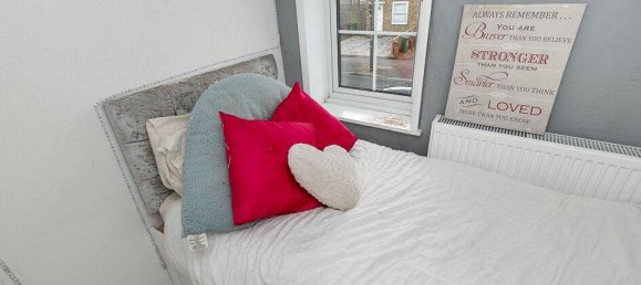 3 bedrooms House in Carshalton, United Kingdom No. 12251 9