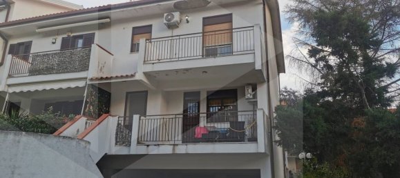 Casa de 3 habitaciónes en Messina, Italy No. 27002 46