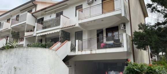 Casa de 3 habitaciónes en Messina, Italy No. 27002 4