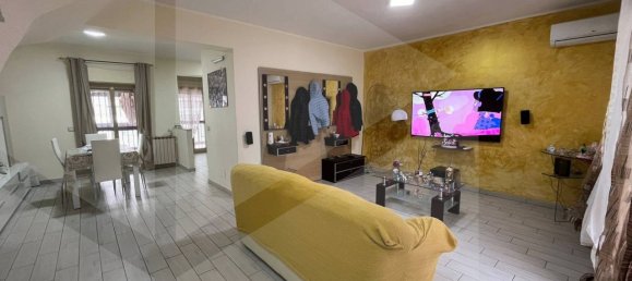 Casa de 3 habitaciónes en Messina, Italy No. 27002 7