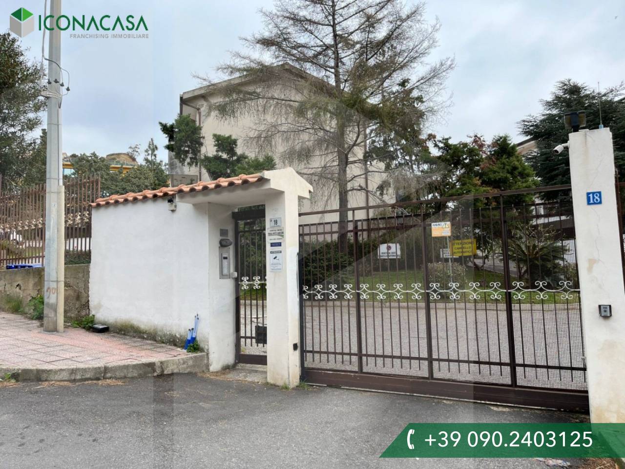 Casa de 3 habitaciónes en Messina, Italy No. 27002