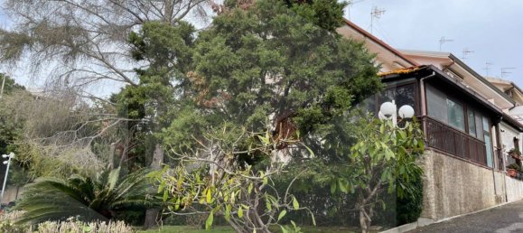 Casa de 3 habitaciónes en Messina, Italy No. 27002 2