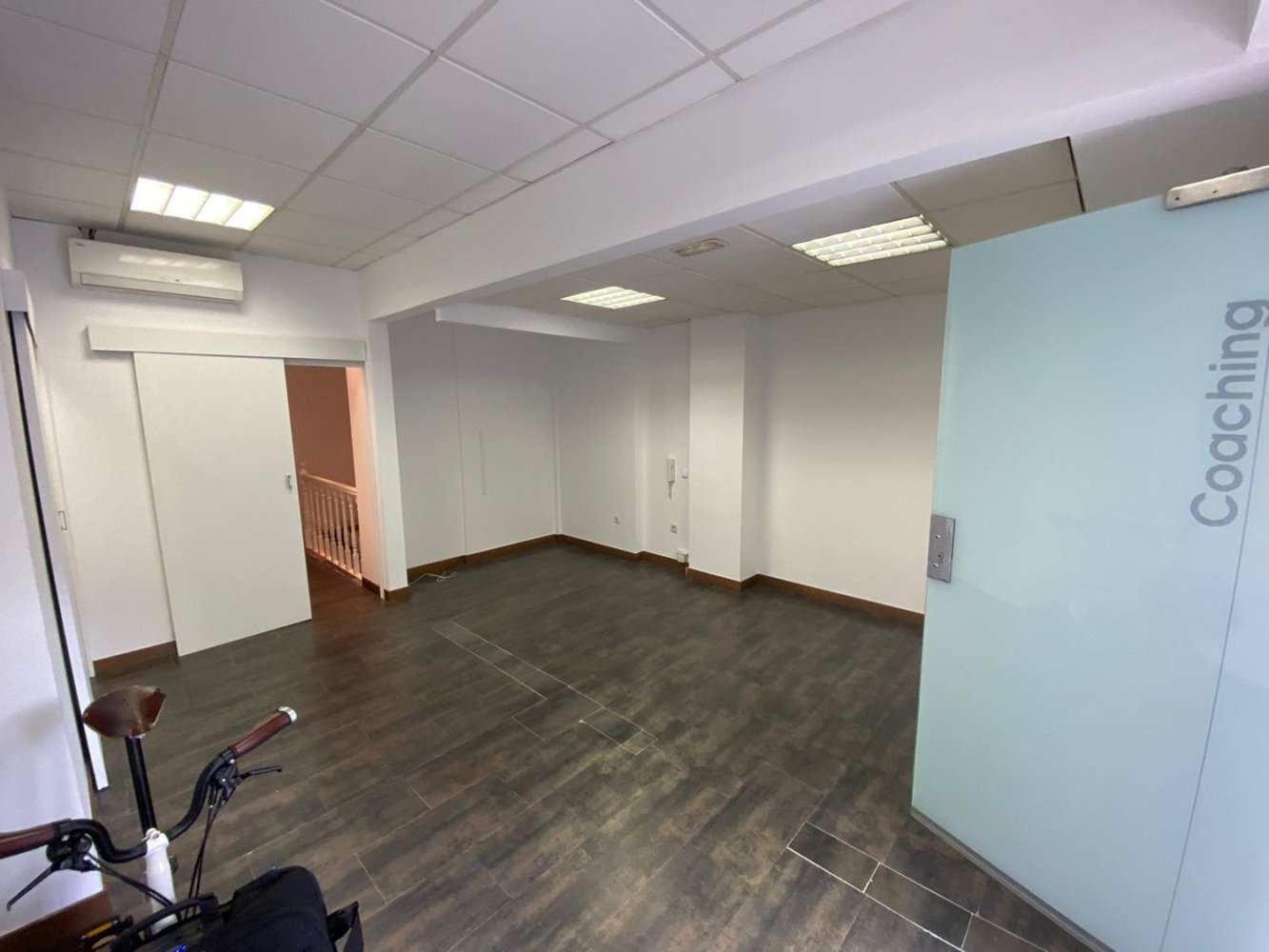 70m² Office in Barcelona, Spain No. 216166