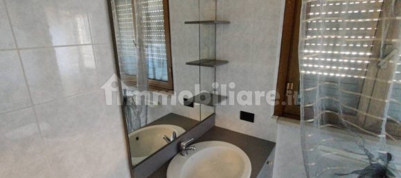 Квартира с 3 спальнями в Галларате, Италия № 147958 17