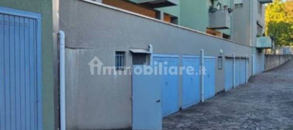 Квартира с 3 спальнями в Галларате, Италия № 147958 24