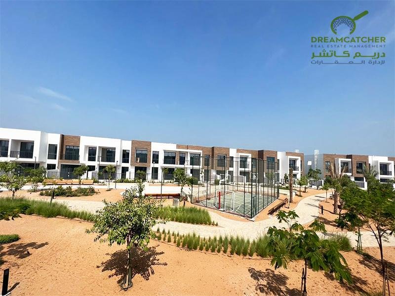 Adosado de 3 dormitorios en Mina Al Arab, UAE No. 23167