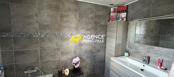 Casa de 4 dormitorios en Bezons, France No. 173757 10