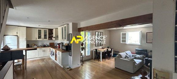 Casa de 4 dormitorios en Bezons, France No. 173757 6