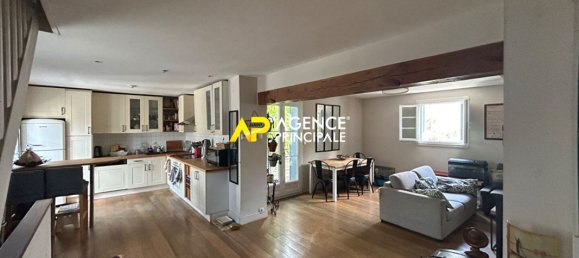 Casa de 4 dormitorios en Bezons, France No. 173757 5