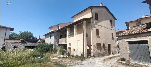 4 bedrooms Apartment in San Giustino, Italy No. 369971 4