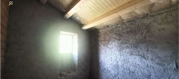 4 bedrooms Apartment in San Giustino, Italy No. 369971 13