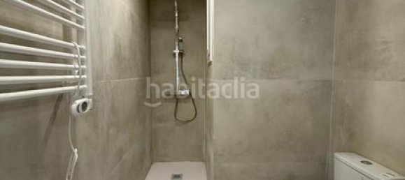 Apartamento de 3 dormitorios en Eixample, Spain No. 144079 12