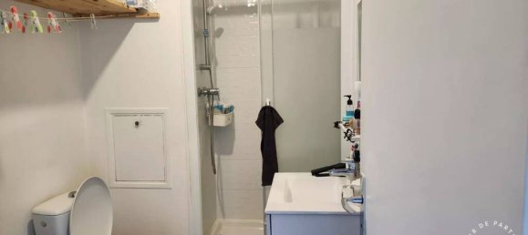 Estudio en Le Bourget, France No. 276300 4