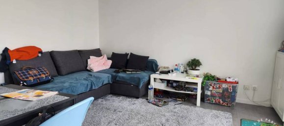 Estudio en Le Bourget, France No. 276300 5