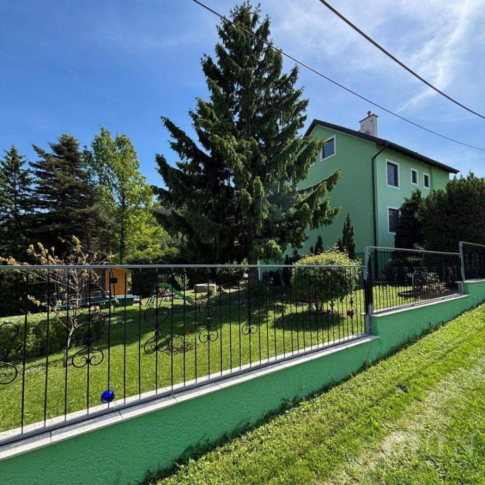 12 rooms House in Klosterneuburg, Austria No. 152286