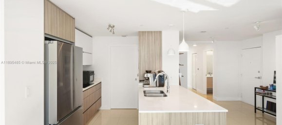 3 chambres propriété commerciale à vendre à Miami, Miami-Dade, Florida, USA № 614848 11