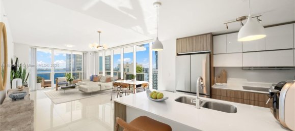 3 chambres propriété commerciale à vendre à Miami, Miami-Dade, Florida, USA № 614848 9