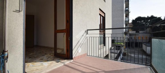 Apartamento de 3 habitaciónes en Brugherio, Italy No. 61363 10