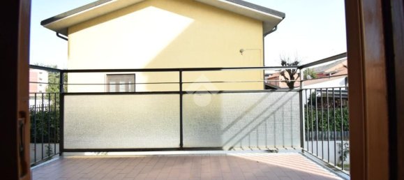 Apartamento de 3 habitaciónes en Brugherio, Italy No. 61363 18