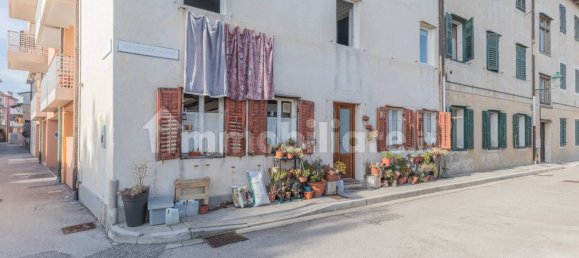 4 bedrooms House in Gorizia, Italy No. 66058 4