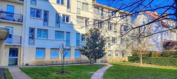 4 bedrooms Apartment in Versailles, France No. 291771 9