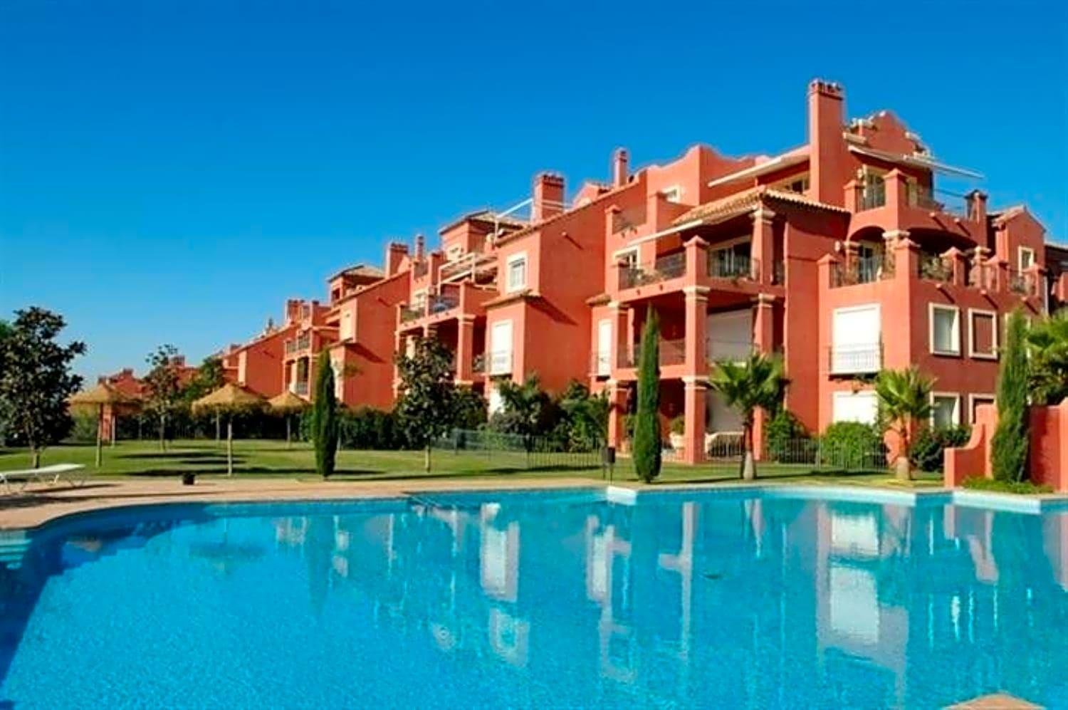 3 bedrooms Apartment in La Quinta, Spain No. 88942