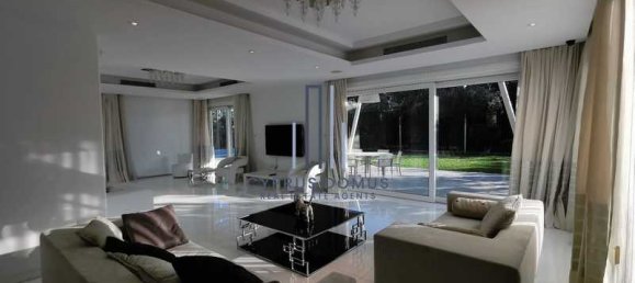 Propiedad comercial de 6 dormitorios en Pyrgos, Cyprus No. 82736 4