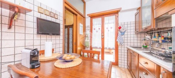 2 bedrooms Apartment in Rome, Italy No. 324650 7