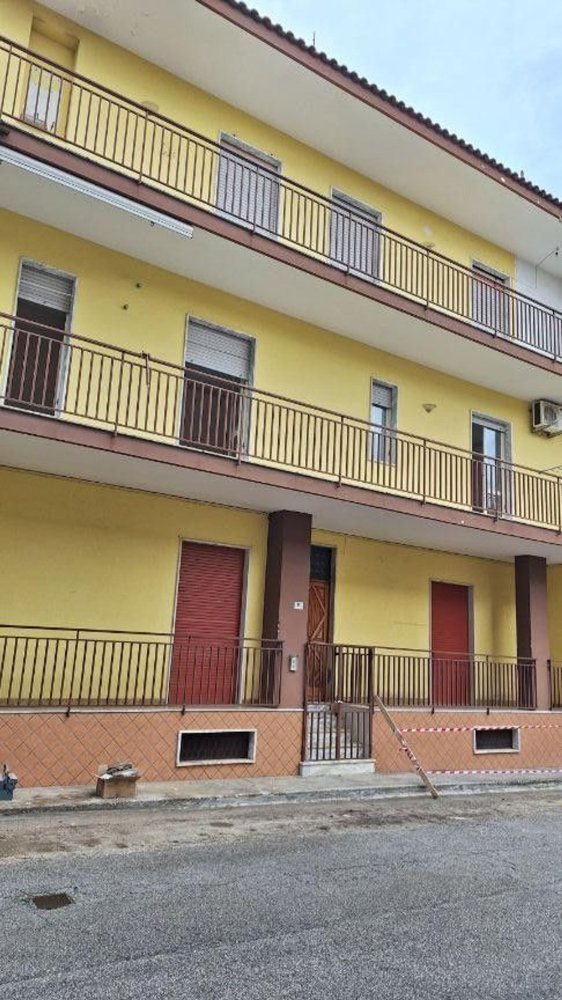 500m² Building in Sant'Antimo, Italy No. 315786